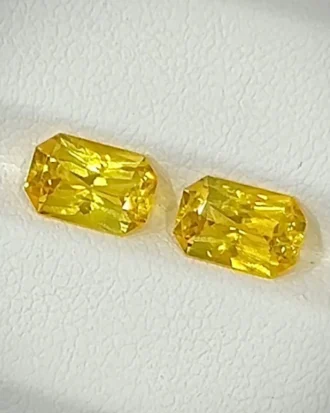 2.58 CARAT YELLOW SAPPHIRE PAIR